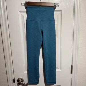 NWT Lululemon Wunder Train HR 23" Crop Size 0
